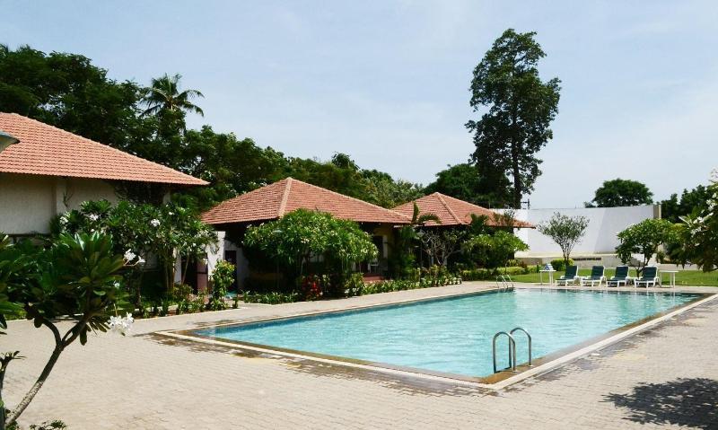 Hotel Riverside Resort And Spa Kumbakonam Εξωτερικό φωτογραφία