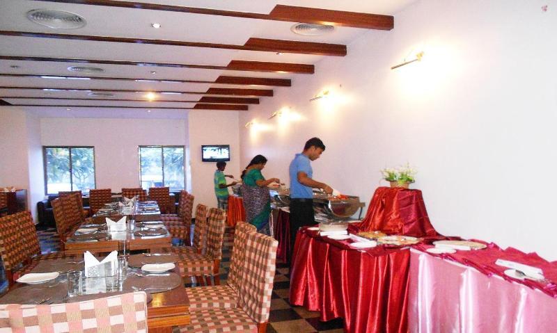 Hotel Riverside Resort And Spa Kumbakonam Εξωτερικό φωτογραφία