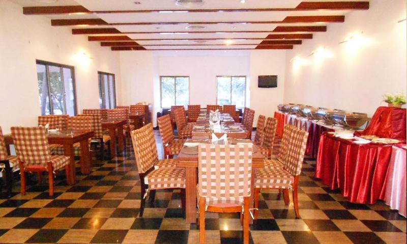 Hotel Riverside Resort And Spa Kumbakonam Εξωτερικό φωτογραφία