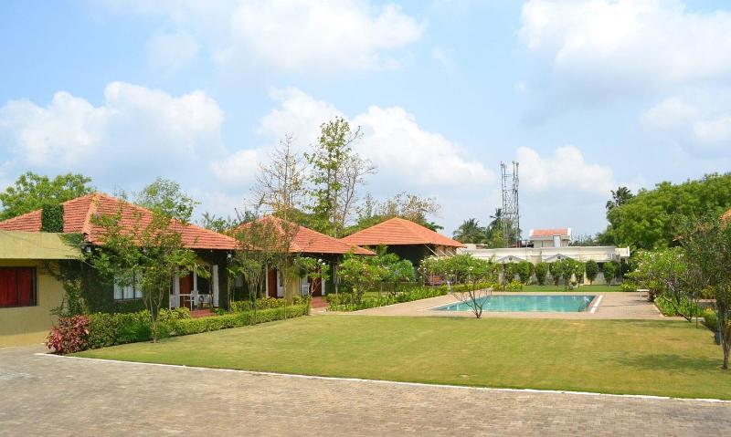 Hotel Riverside Resort And Spa Kumbakonam Εξωτερικό φωτογραφία